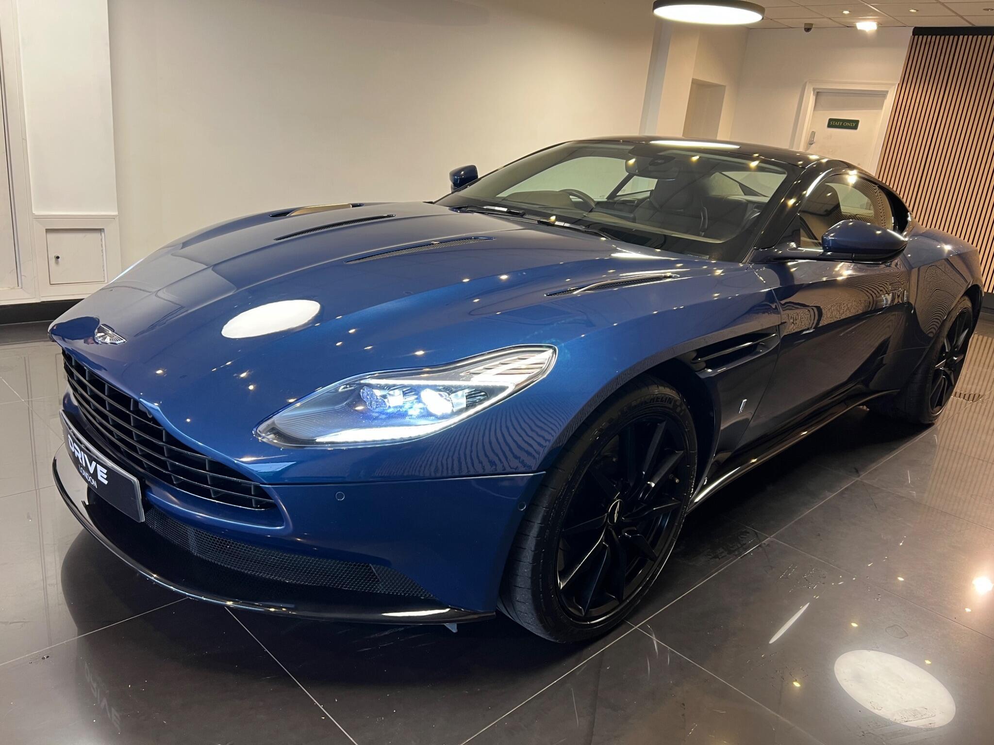 Aston Martin DB11